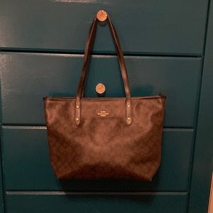 Brown coach tote